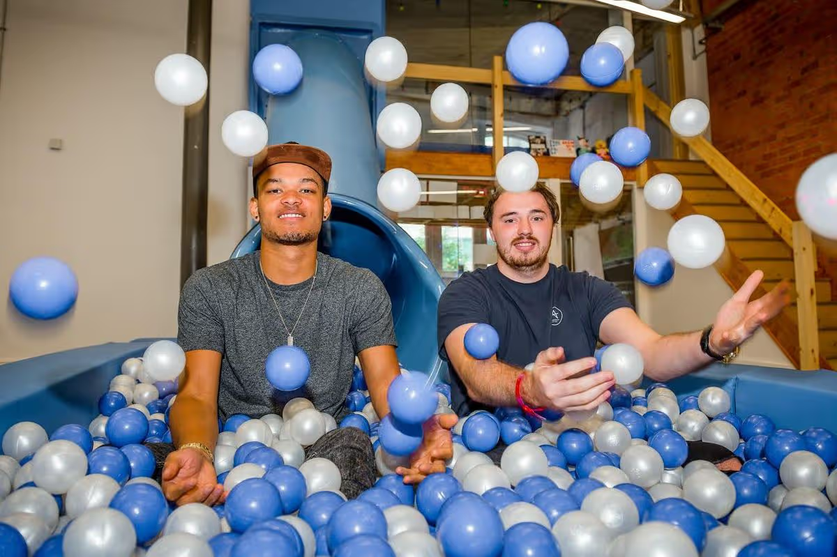 Steven Bartlett and Social Chain co-founder Dominic McGregor in the company’s office, 2017.